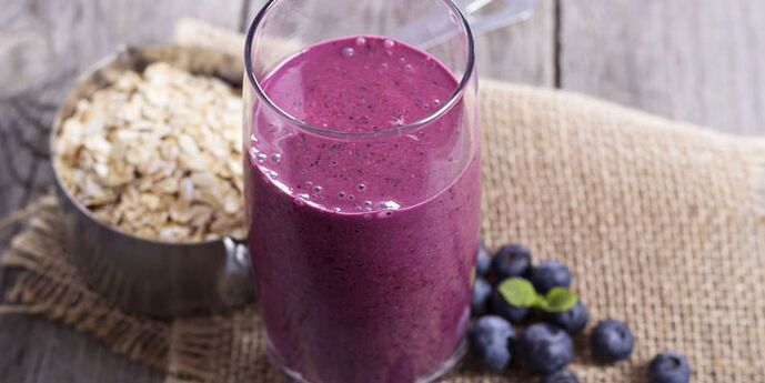 Smoothie oatmeal blueberry adalah cara yang sihat untuk menurunkan berat badan
