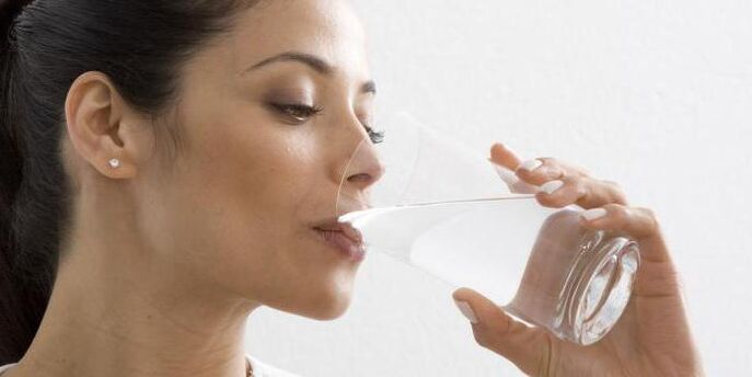 minum air pada diet tembikai