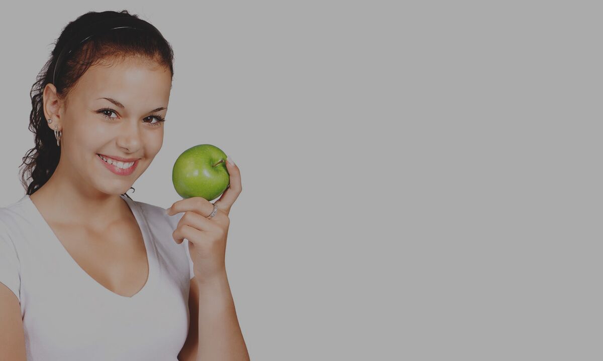 Adalah disyorkan untuk makan epal untuk menghilangkan rasa lapar semasa diet soba