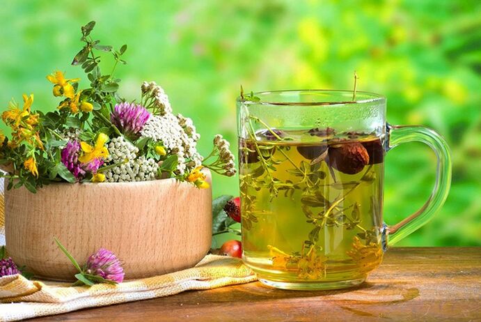 Semasa hari puasa pada kefir, anda perlu minum teh herba