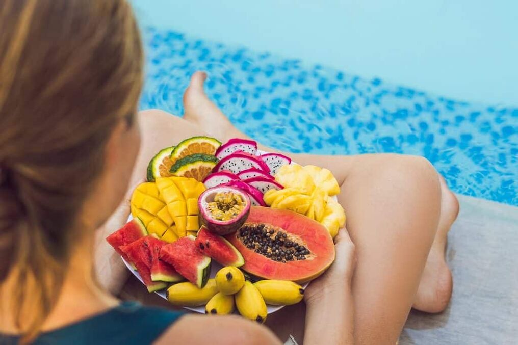 Sekiranya anda berasa tidak sihat semasa diet, anda harus makan buah-buahan