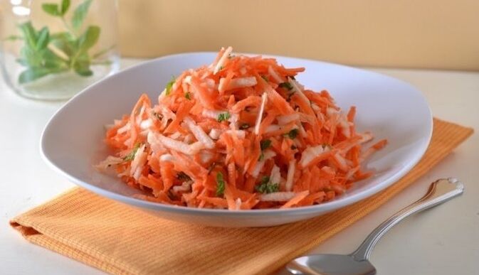 Salad lobak merah-epal diet akan memberikan tubuh seseorang yang kehilangan berat badan dengan vitamin